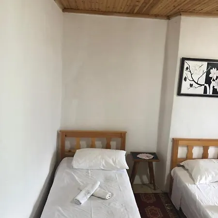 Vendégház Carku Theth