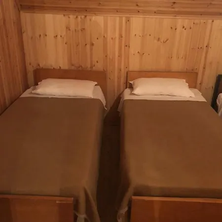 Vendégház Carku *