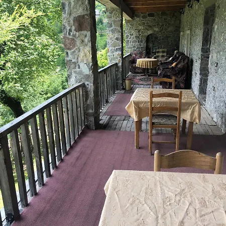 Vendégház Carku